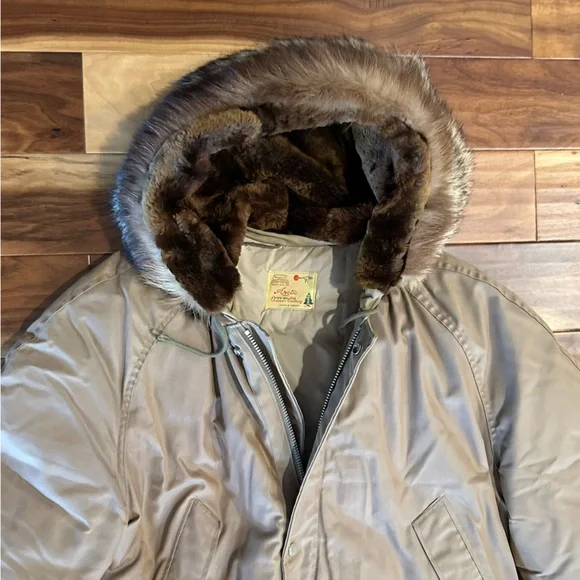 Woods Bag & Canvas Vintage Down Insulated Fur Lined Hood Winter Jacket size XL - Picture 3 of 6